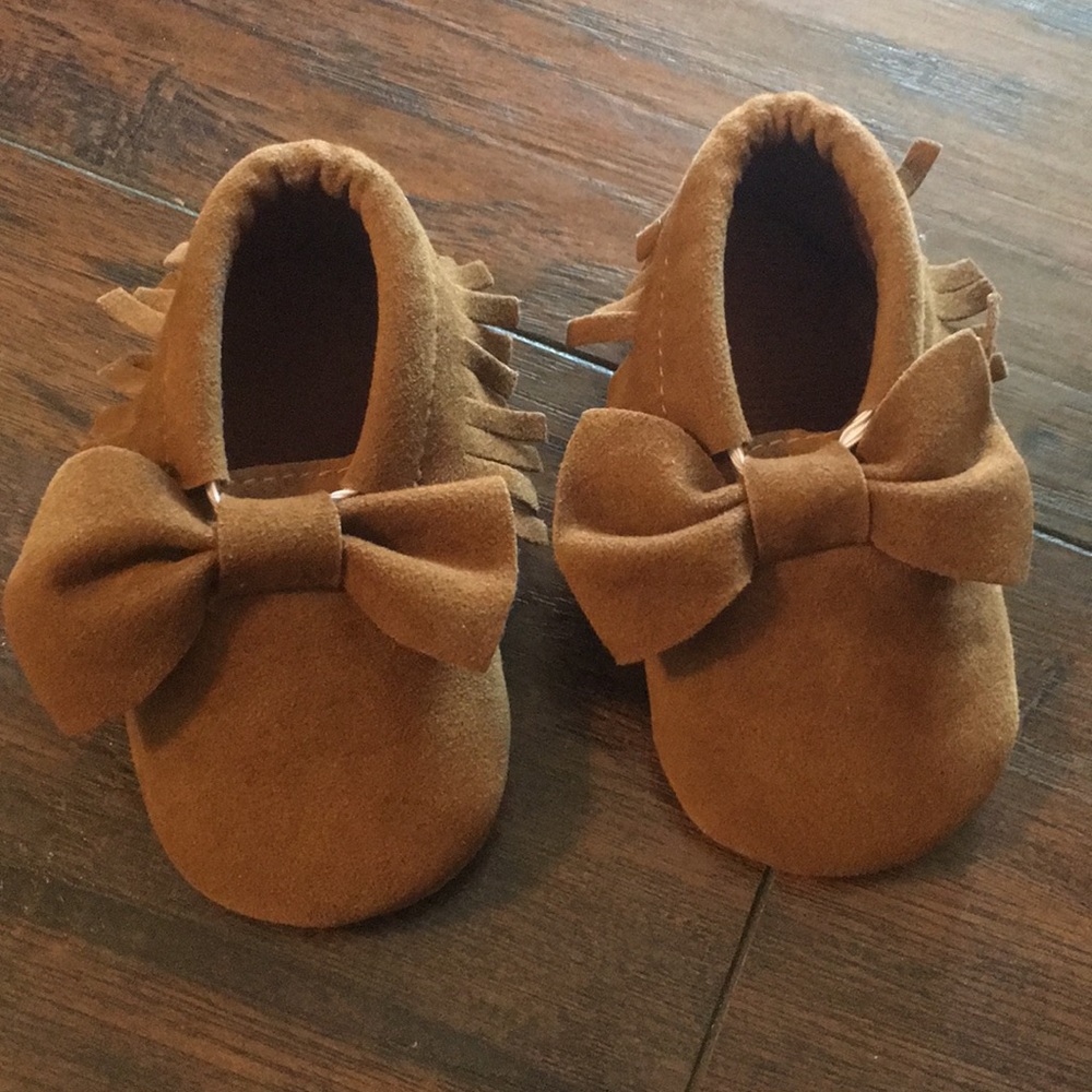 Baby brown fringe soft shoe